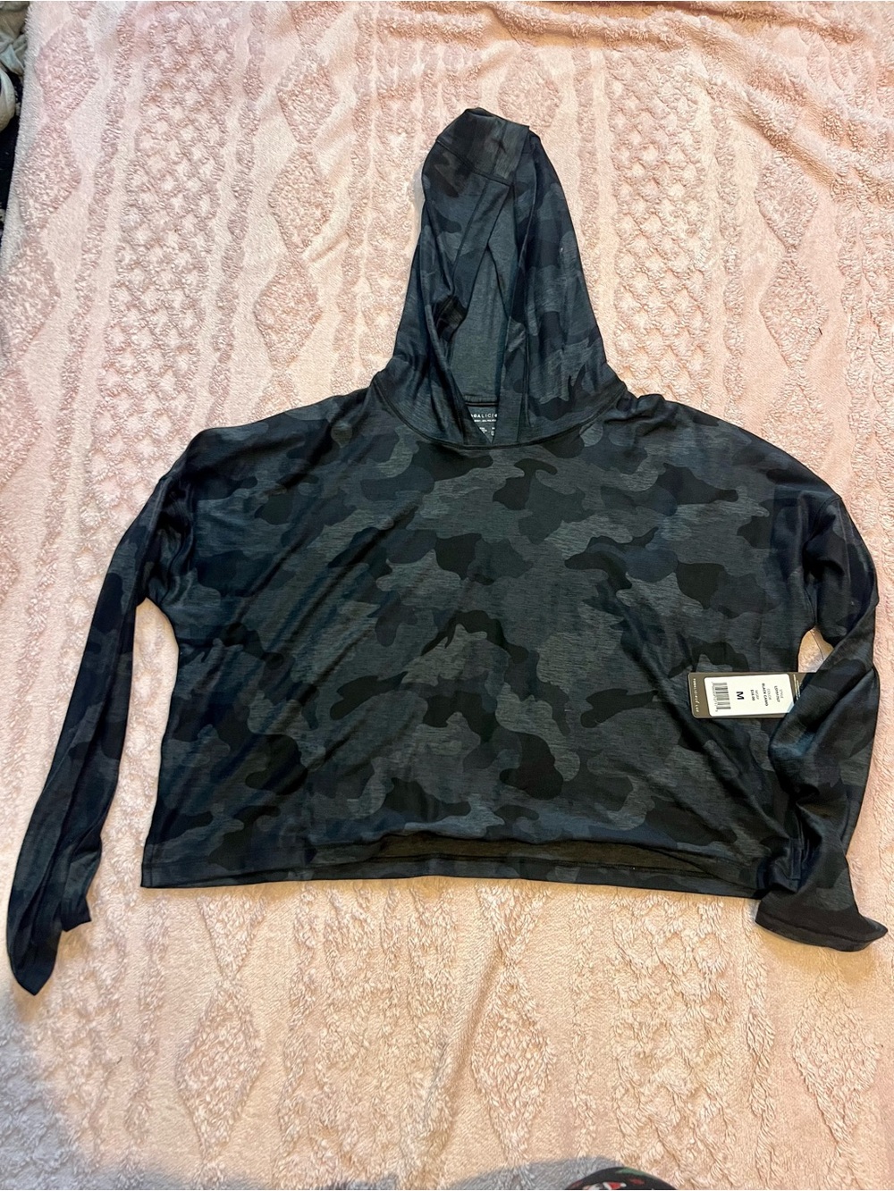 Yogalicious Black Camo Cropped Hoodie - Picture 3 of 5